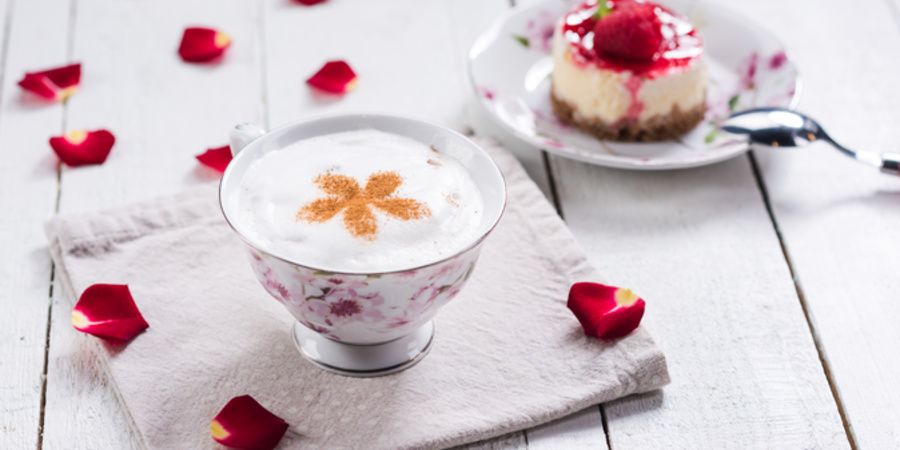 Rețetă - Cappuccino cu sirop de vanilie și scorțișoară