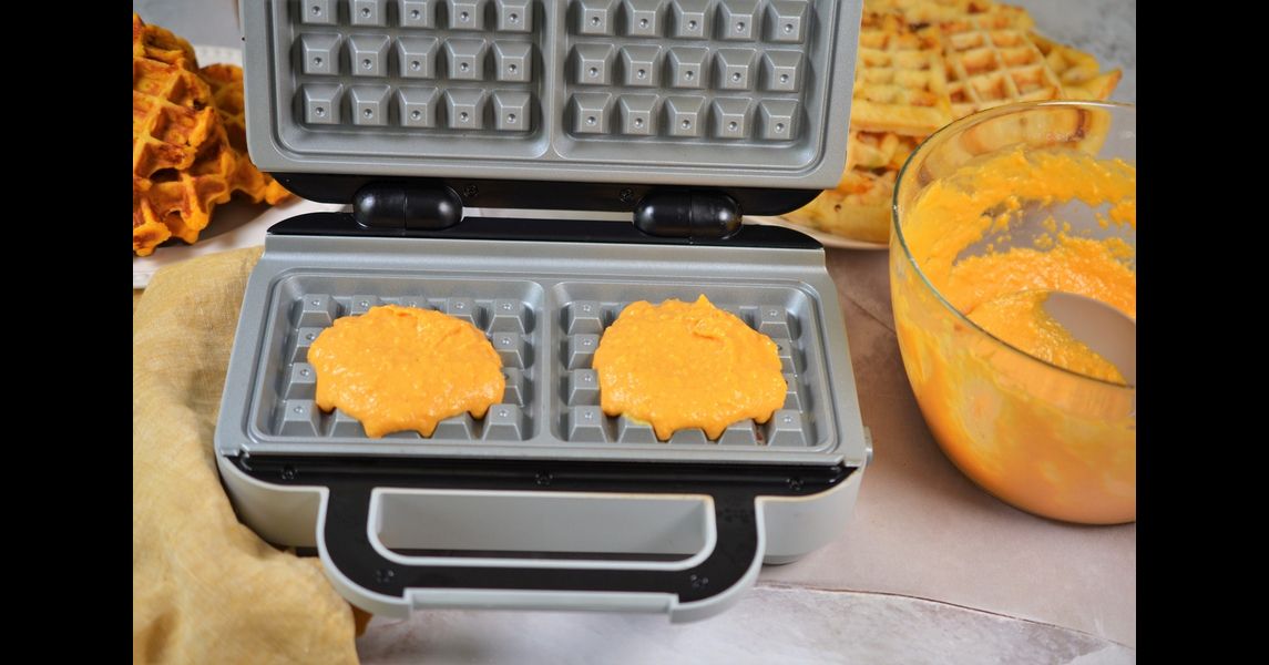 Rețetă waffles cu cartofi dulci la Aparatul de Gofre DuraCeramic Breville by Teos Kitchen