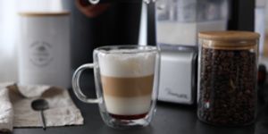 Rețetă caramel latte la espressorul Breville Prima Latte by Bucătar Maniac