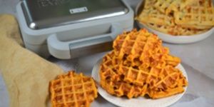 Rețetă waffles cu cartofi dulci la Aparatul de Gofre DuraCeramic Breville by Teo's Kitchen