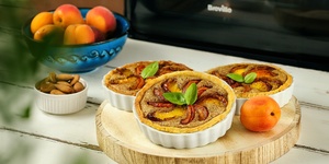 Rețetă Mini-tarte cu piersici și caise caramelizate la airfryer Breville cu rotisor