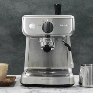 espressor breville barista mini cu fundal gri