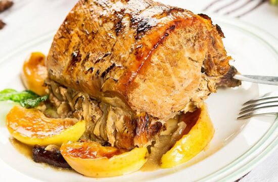 Cotlet de porc cu mere și ceapă