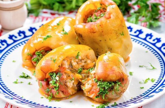 Ardei umpluți de post cu orez și legume