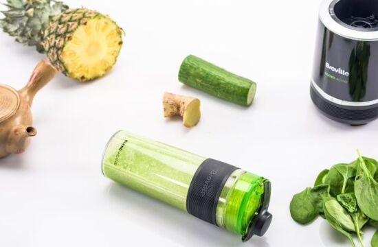 Reteta suc fitness cu ananas, spanac si castravete