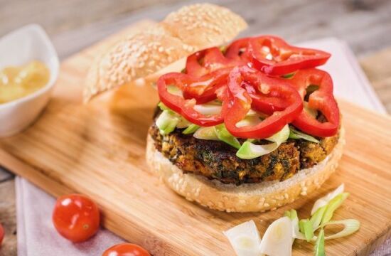 Rețetă burger vegan cu cartofi dulci