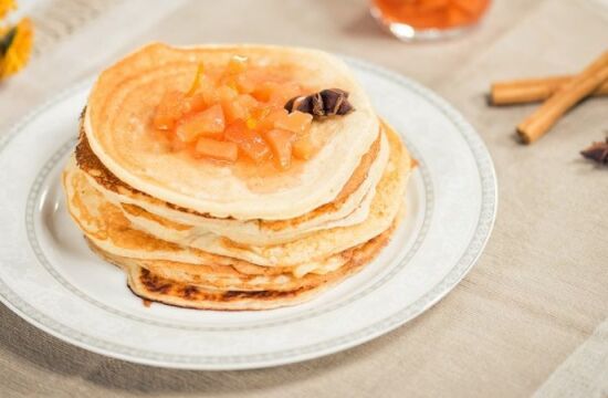 Rețetă clătite americane cu dulceață de gutui