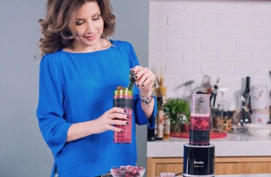Reteta smoothie cu fructe de padure, made by Carmen Bruma