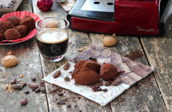Rețetă trufe Tiramisu cu cafea și amaretti by Laura's Sweets