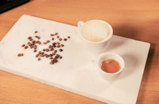 Rețetă de espresso și cappuccino preparate simultan de Adrian Cărădeanu la espressorul Breville Prima Latte II