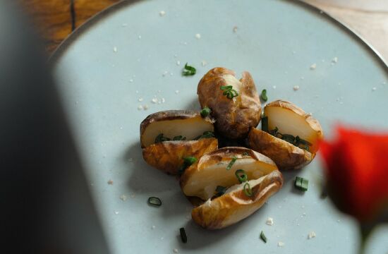 Rețetă cartofi în coajă gătiți cu aer cald la Breville Air Fryer, friteuza-cuptor cu aer cald by Chef Roxana Blenche