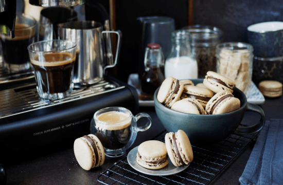 Rețetă Macarons cu espresso la Espressorul Manual Barista Max + Breville
