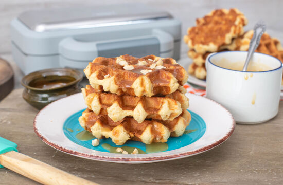 Rețetă waffles cu unt de arahide și sos de caramel sărat la aparatul de gofre Breville DuraCeramic by Ciocolată și Vanilie