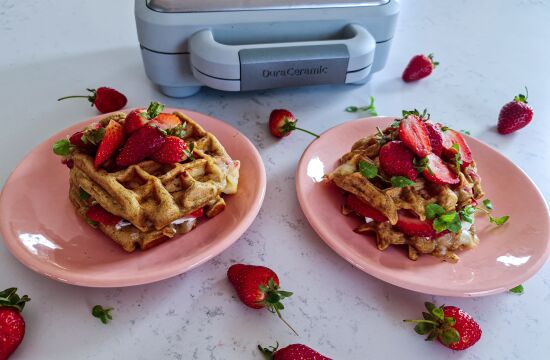 Rețetă waffles dulci cu căpșuni și interior de mozzarella la aparatul de gofre Breville DuraCeramic by Prăjiturela