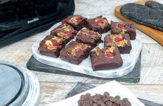 Rețetă brownie cu zmeură și mascarpone la Breville Air Fryer