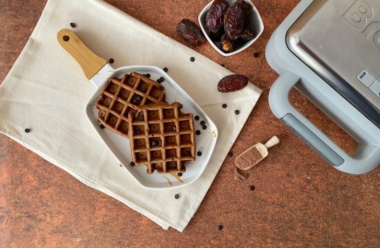 Rețetă gofre cu banane, cacao și curmale la Aparatul de Gofre DuraCeramic Breville by Flavia Hirișcău