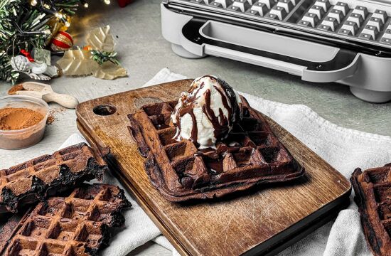 Waffles cu ciocolată și înghețată la aparatul de gofre DuraCeramic Breville by Daniel Breda