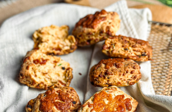 Rețetă Scones cu cheddar, chives și roșii uscate, coapte la airfryer Breville by Daniel Breda