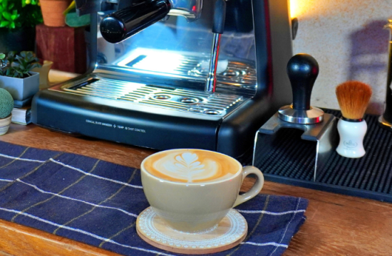 Rețetă Flavoured Cappuccino la Espressorul Manual Breville Barista Max Plus by Adrian Cărădeanu