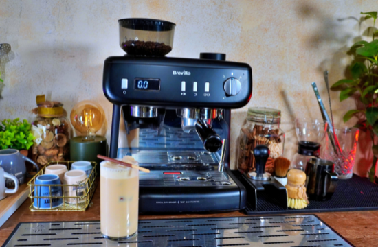 Rețetă Creme Brulee Shakerato la Espressorul Manual Breville Barista Max Plus by Adrian Cărădeanu