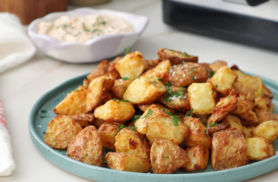 Rețetă cartofi crocanți la airfryer-ul Breville Halo Air XL by Taste Bazaar