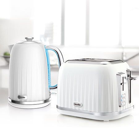 Toaster disponibil în aceeași culoare