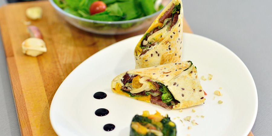 Rețetă tortilla cu mușchi de vită și chorizo la sandwich maker Panini Breville