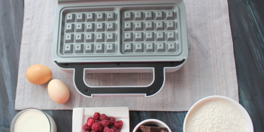 Rețetă Minitort din vafe pufoase cu ciocolată, zmeură și mentă la Waffle Maker DuraCeramic by Lauras Sweets