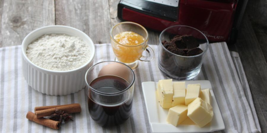 Rețetă turtă dulce cu cafea, glazurată în ciocolată by Lauras Sweets