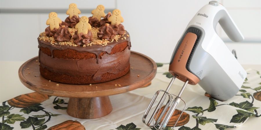 Rețetă de tort turtă dulce preparat cu Mixerul de mână HeatSoft Breville by Teos Kitchen