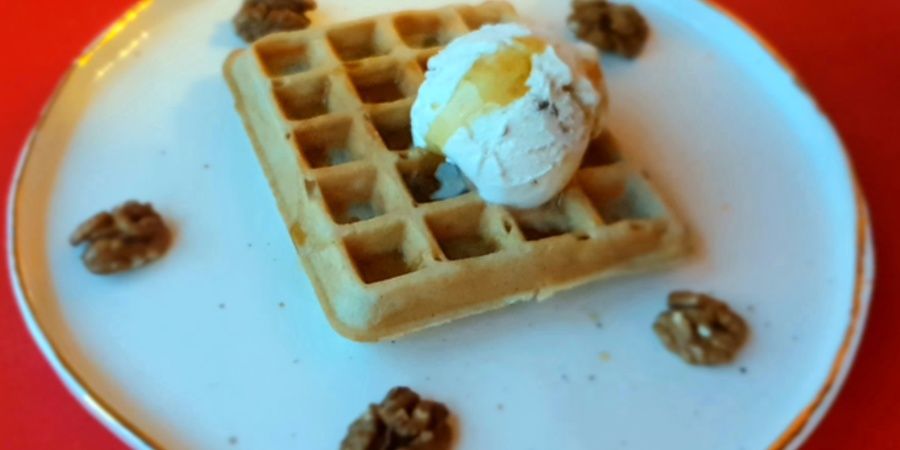 Rețetă waffles pufoase și aromate la Aparat de Gofre Duraceramic Breville by Prințesa Urbană