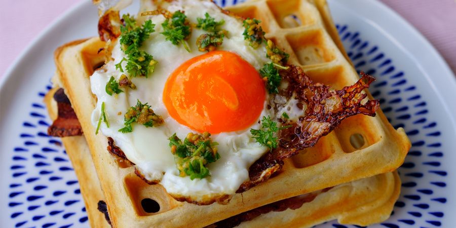 Rețetă waffles neutre (dulci sau sărate) pregătite la Aparatul de Gofre Duraceramic Breville by Mihai Gătește