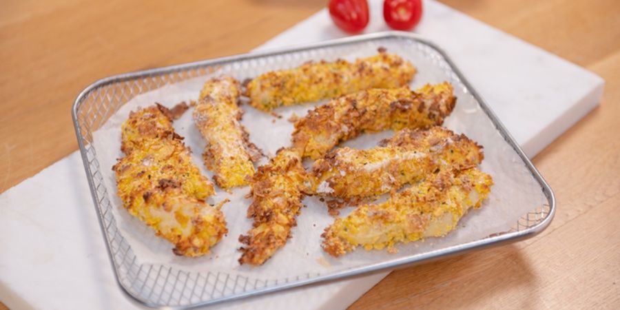 Rețetă fitness by Carmen Brumă la Breville Air Fryer: Crochete de pui cu fulgi de porumb și semințe de cânepă, fără ulei, fără gluten