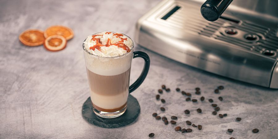 Rețetă Salted Caramel Latte Machiato la espressorul Breville Barista Max by Adrian Cărădeanu