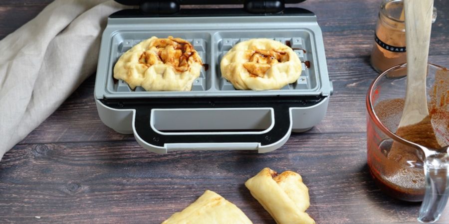 Rețetă gofre rulouri cu scorțișoară/cinnamon roll waffles la Aparat de Gofre Duraceramic Breville by Teos Kitchen