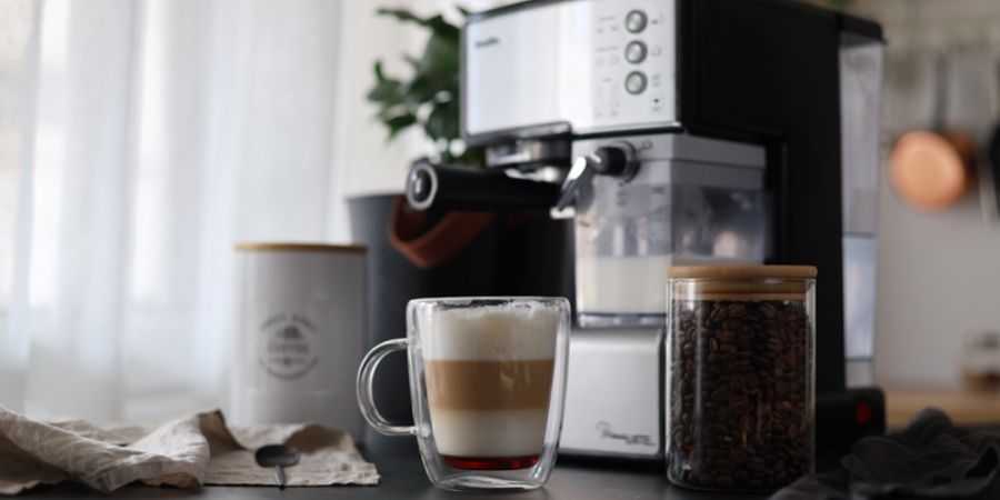 Rețetă caramel latte la espressorul Breville Prima Latte by Bucătar Maniac