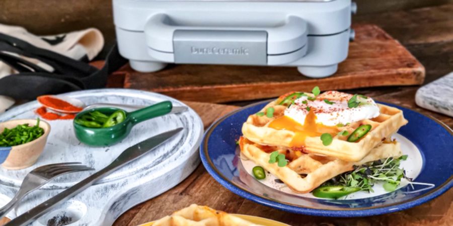 Rețetă waffles cu pancetta și cheddar la aparatul de gofre Breville DuraCeramic by Ciocolată și Vanilie