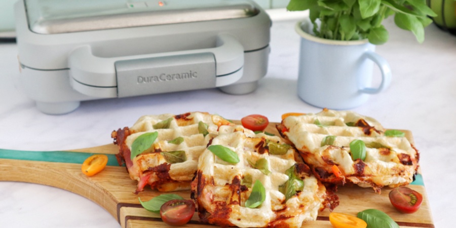 Rețetă Pizza Waffles la aparatul de gofre Breville DuraCeramic by Taste Bazaar