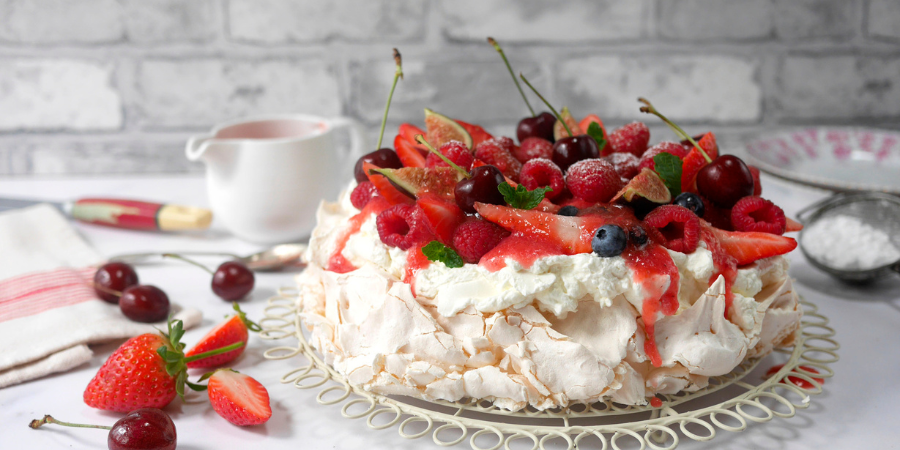 Rețetă Pavlova cu fructe de pădure la AirFryer Breville