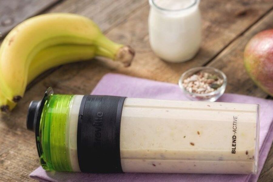 Reteta smoothie fitness cu banane, mango si mix de seminte