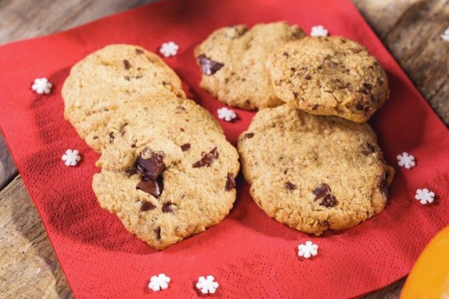 Reteta biscuiti cu ovaz si ciocolata neagra