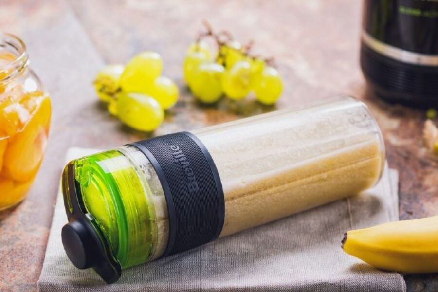 Reteta smoothie TO GO cu banane, struguri si piersici