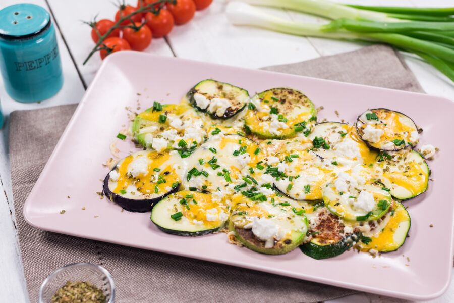 Rețetă Rondele de dovlecei, zucchini și vinete gratinate