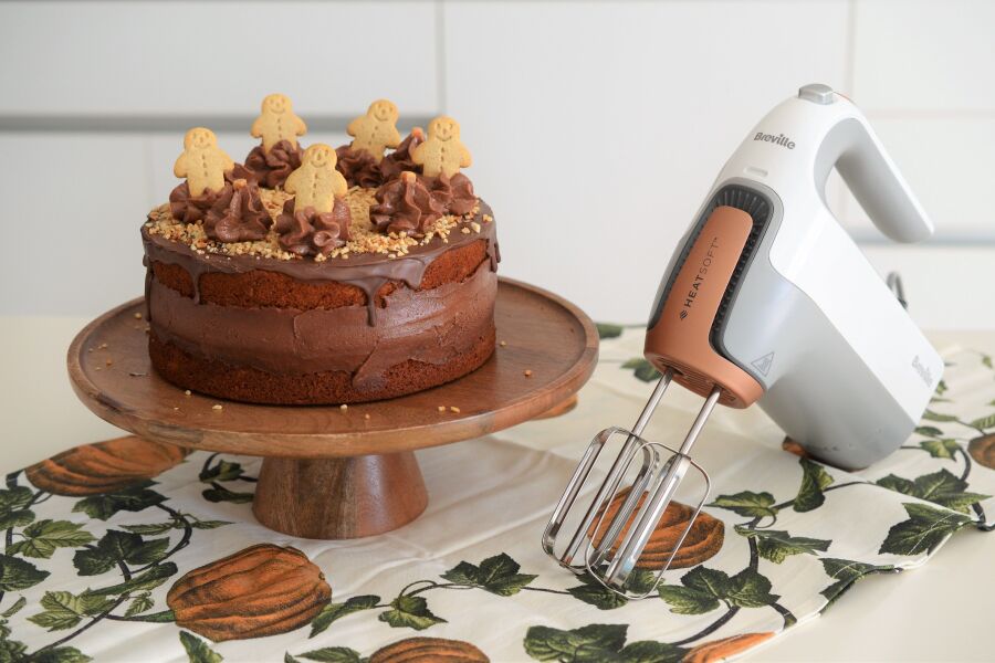 Rețetă de tort turtă dulce preparat cu Mixerul de mână HeatSoft Breville by Teo's Kitchen