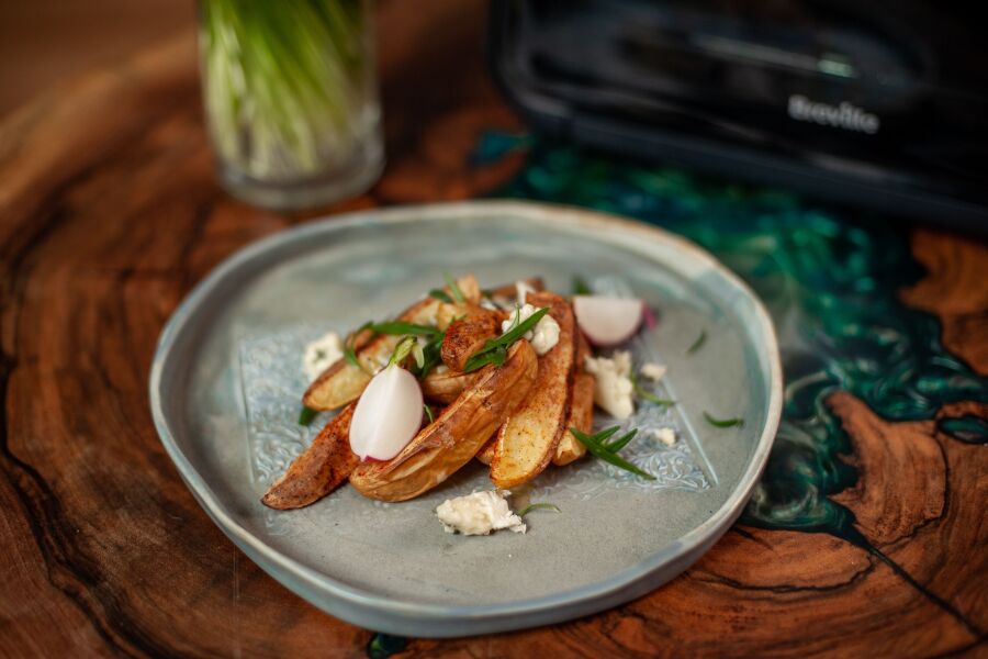 Rețetă cartofi wedges la Breville Air Fryer, friteuza-cuptor cu aer cald by Chef Roxana Blenche