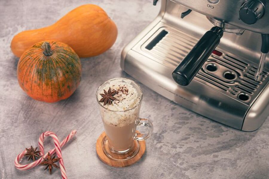 Rețetă Pumpkin Spice Latte la espressorul Breville Barista Max by Adrian Cărădeanu