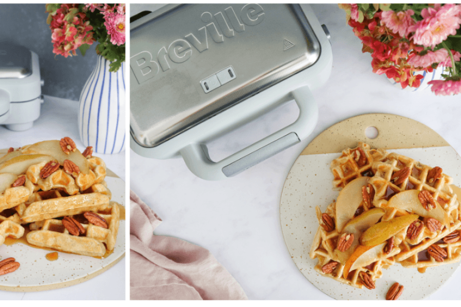 Rețetă waffles cu pere, nuci pecan și sirop de arțar by Tastebazaar.ro