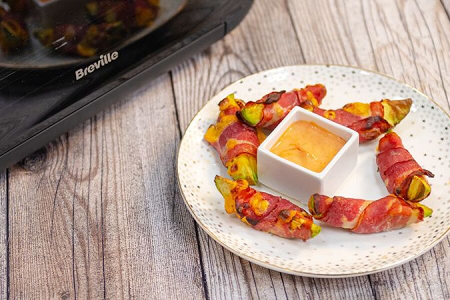 Rețetă rulouri de avocado cu bacon la Breville Air Fryer by Chef Roxana Blenche