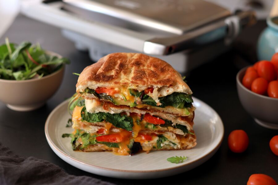 Rețetă panini cu ou, șuncă, cheddar și dovlecel la Sandwich Maker Panini DuraCeramic by Bucătar Maniac