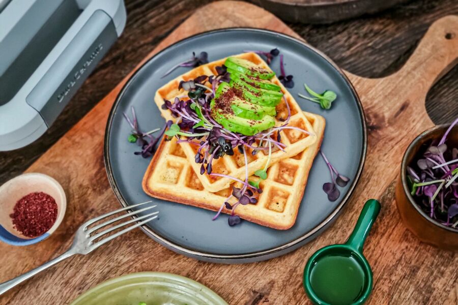 Rețetă waffles cu mălai și fulgi de chili la aparatul de gofre Breville DuraCeramic by Ciocolată și Vanilie
